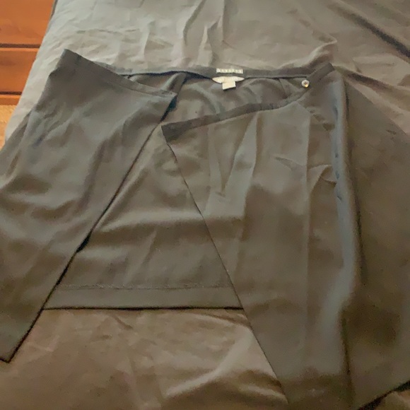 Wrap skirt - black - Picture 2 of 4